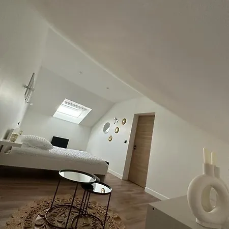 Dans Maison Neuve Au Style Chic Et Boheme Villeneuve-sous-Dammartin
